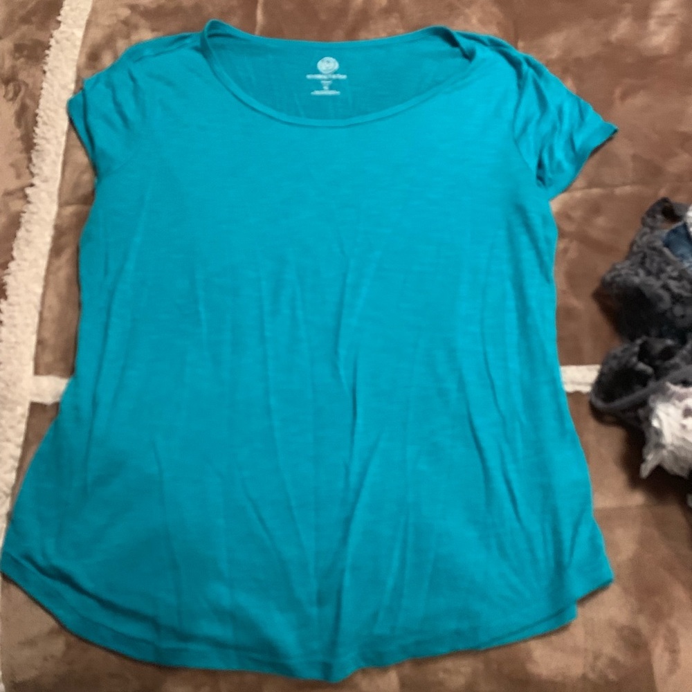 Teal top